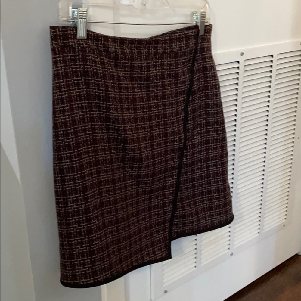 Loft skirt - maroon and black - never worn